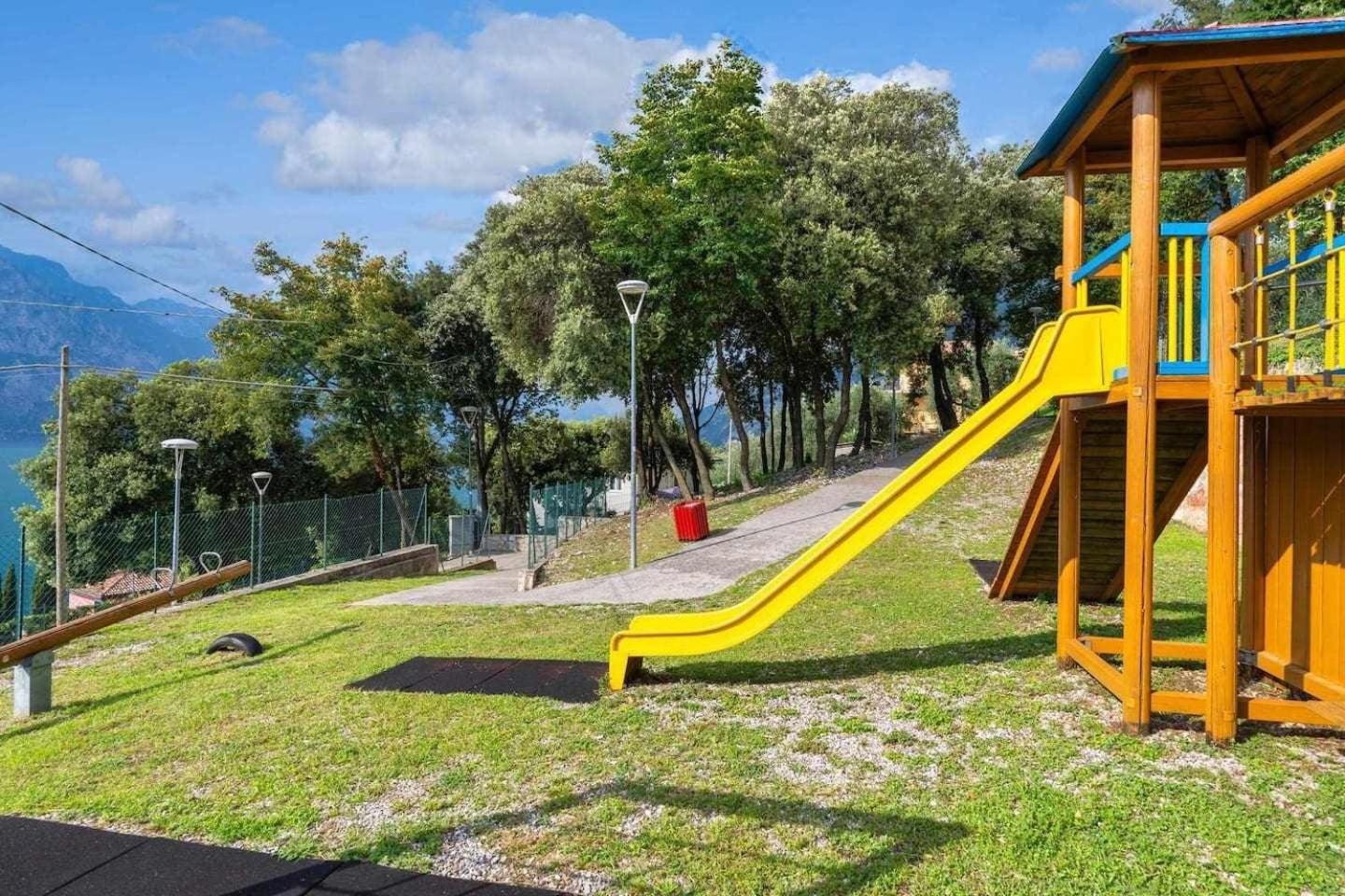 Finestra Sul Lago Malcesine Apt Riva 外观 照片