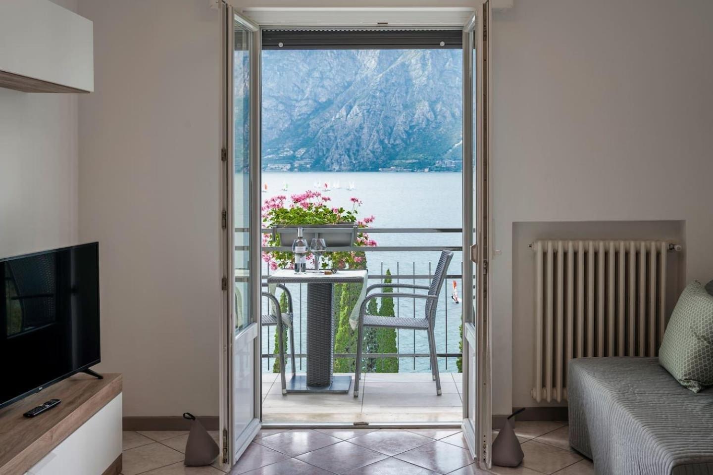 Finestra Sul Lago Malcesine Apt Riva 外观 照片